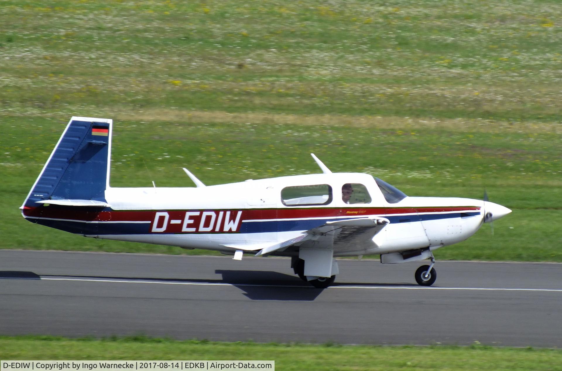 D-EDIW, 1988 Mooney M20K C/N 25-1173, Mooney M20K at Bonn-Hangelar airfield