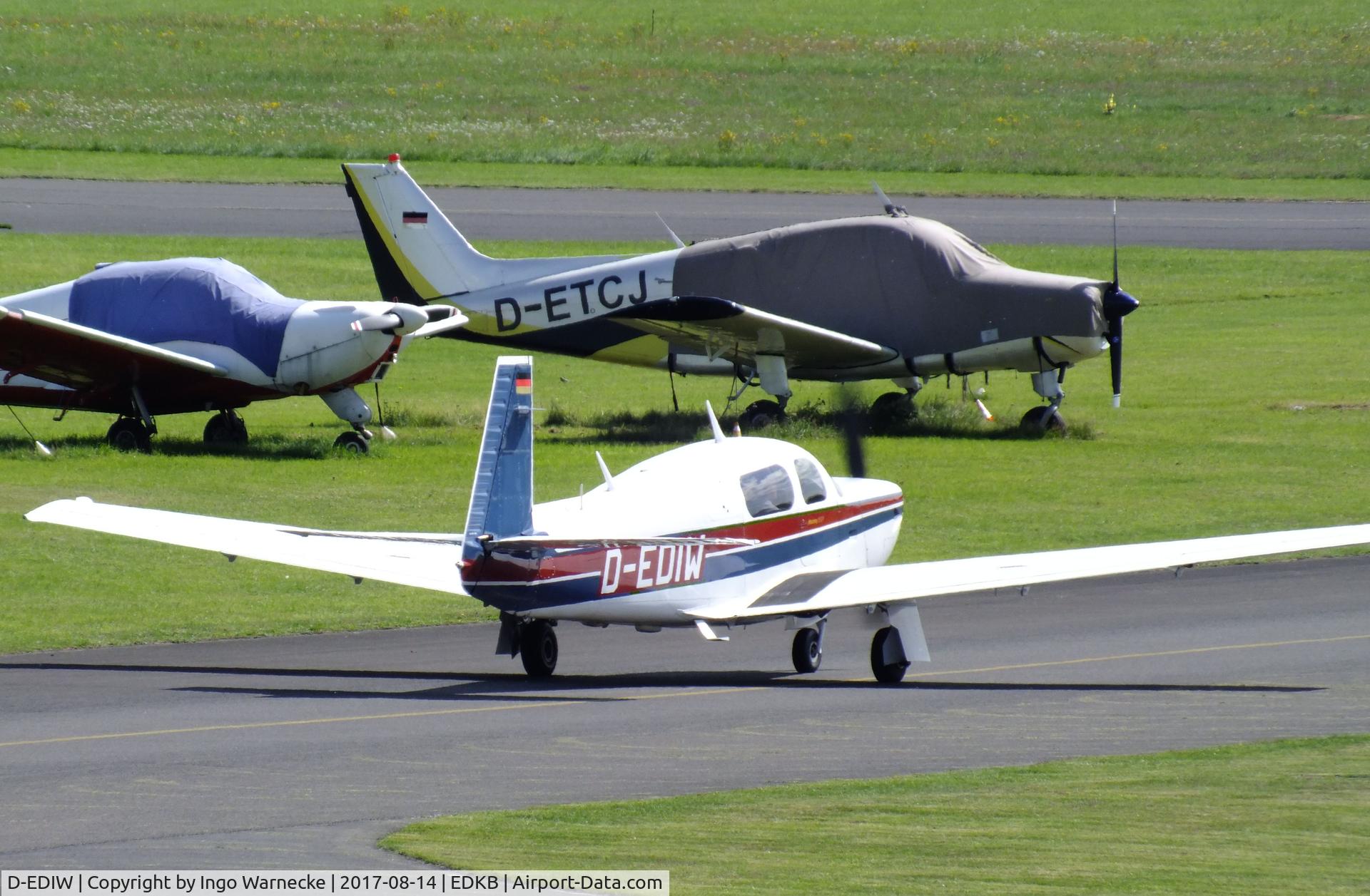 D-EDIW, 1988 Mooney M20K C/N 25-1173, Mooney M20K at Bonn-Hangelar airfield