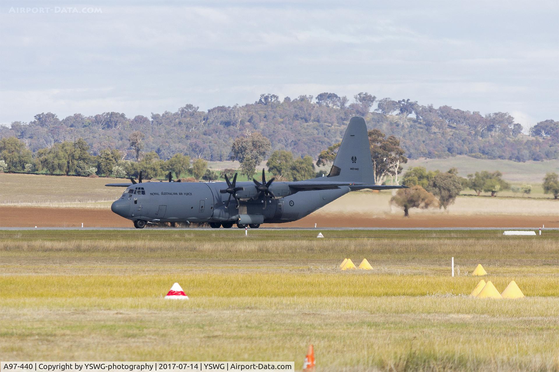 A97-440, 1997 Lockheed Martin C-130J-30 Super Hercules C/N 382-5440, Royal Australian Air Force (A97-440) Lockheed Martin C-130J Hercules taking off at Wagga Wagga Airport.