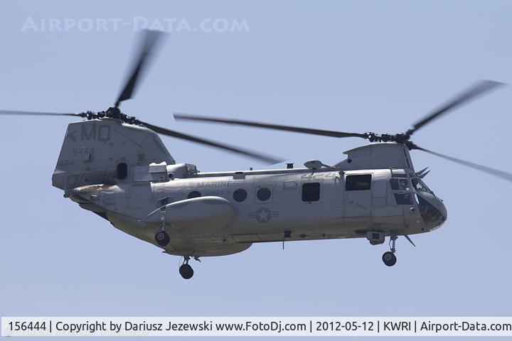 156444, Boeing Vertol CH-46E Sea Knight C/N 2514, CH-46D Sea Knight 156444 MQ-424 from HMM-744 