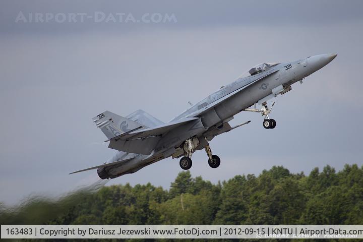 163483, 1988 McDonnell Douglas F/A-18C Hornet C/N 0714/C042, F/A-18C Hornet 163483 AD-321 from VFA-106 