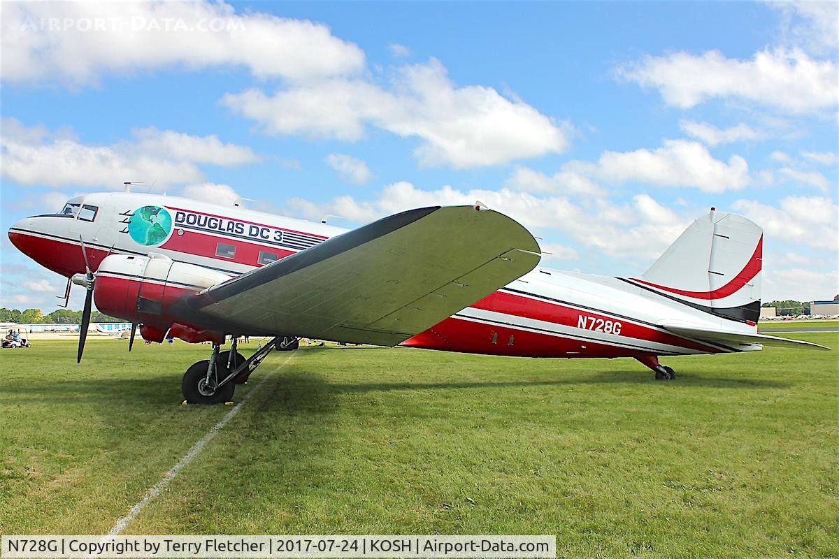 N728G, 1942 Douglas DC-3C (C-47-DL) C/N 4359, At 2017-EAA Airventure at Oshkosh
