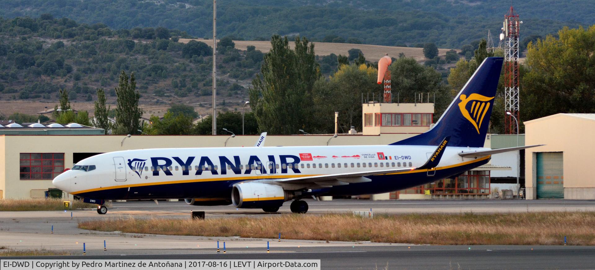 EI-DWD, 2007 Boeing 737-8AS C/N 33642, Foronda - Vitoria-Gasteiz - España
