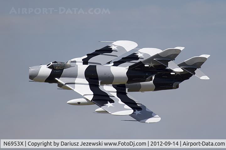 N6953X, PZL-Mielec Lim-6 (MiG-17) C/N 1J0511, Black Diamond Jet Team - N6953X
