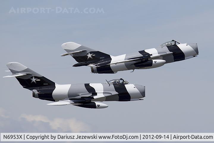 N6953X, PZL-Mielec Lim-6 (MiG-17) C/N 1J0511, Black Diamond Jet Team - N6953X