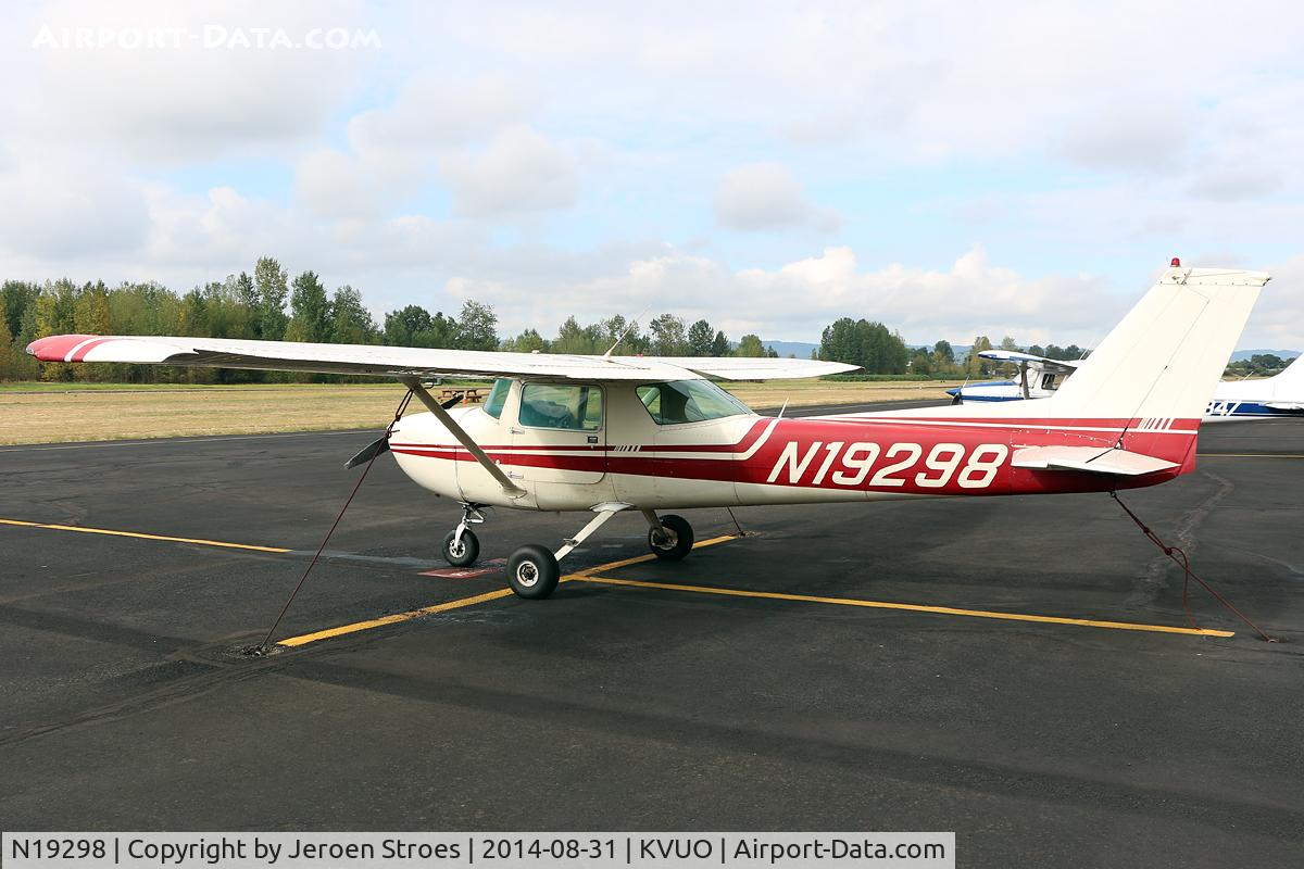 N19298, 1973 Cessna 150L C/N 15074316, kvuo