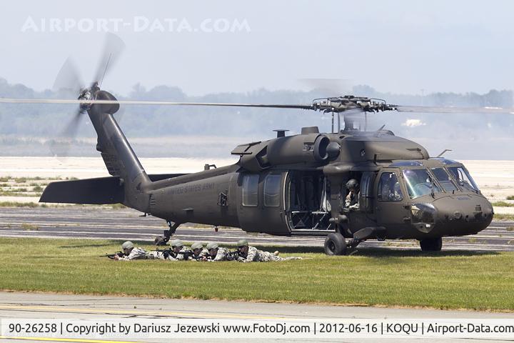 90-26258, 1990 Sikorsky MH-60L Black Hawk C/N 70-1486, UH-60L Blackhawk 90-26258  from 1/126th AVN  Quonset Point ANGS, RI