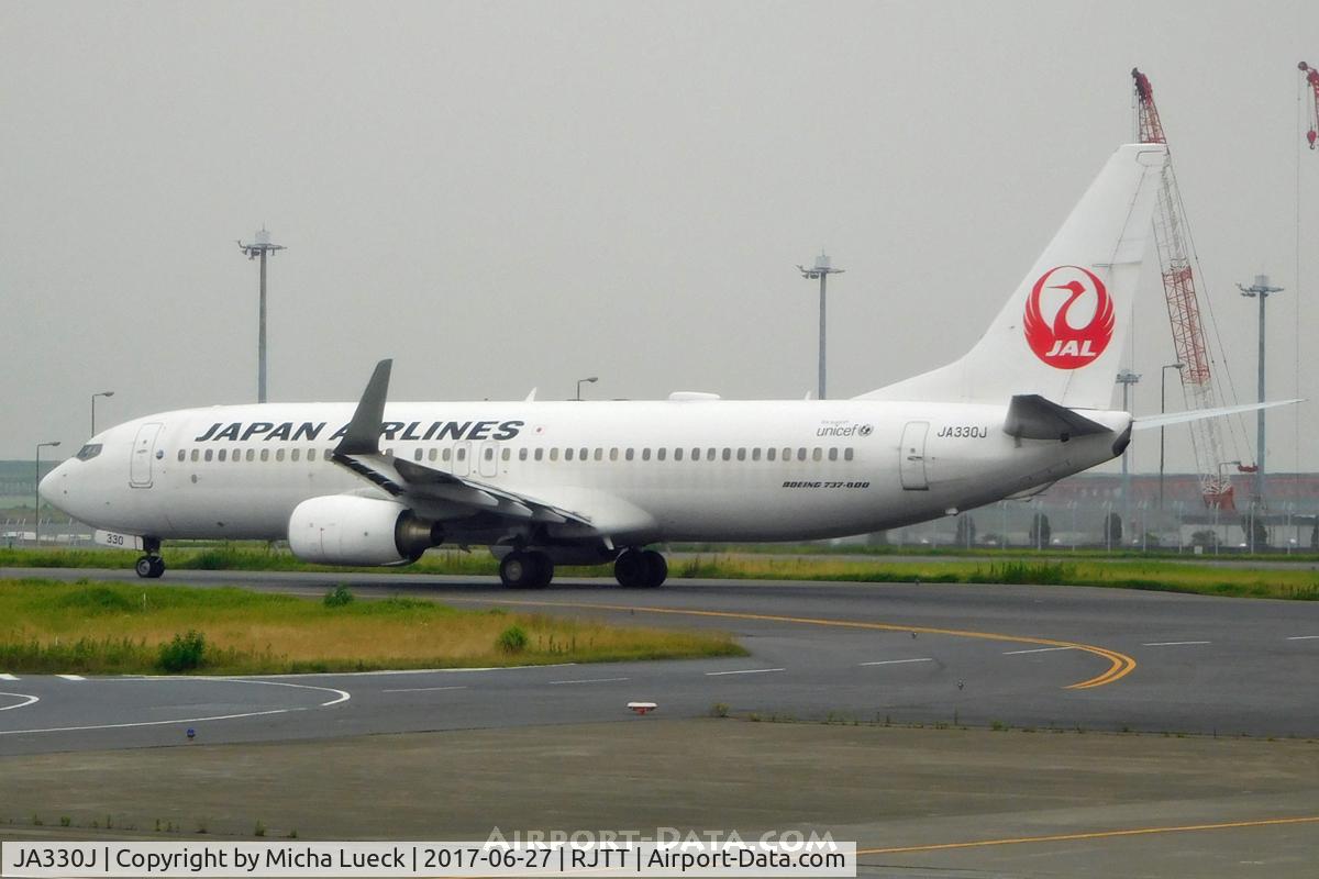 JA330J, 2010 Boeing 737-846 C/N 35359, At Haneda