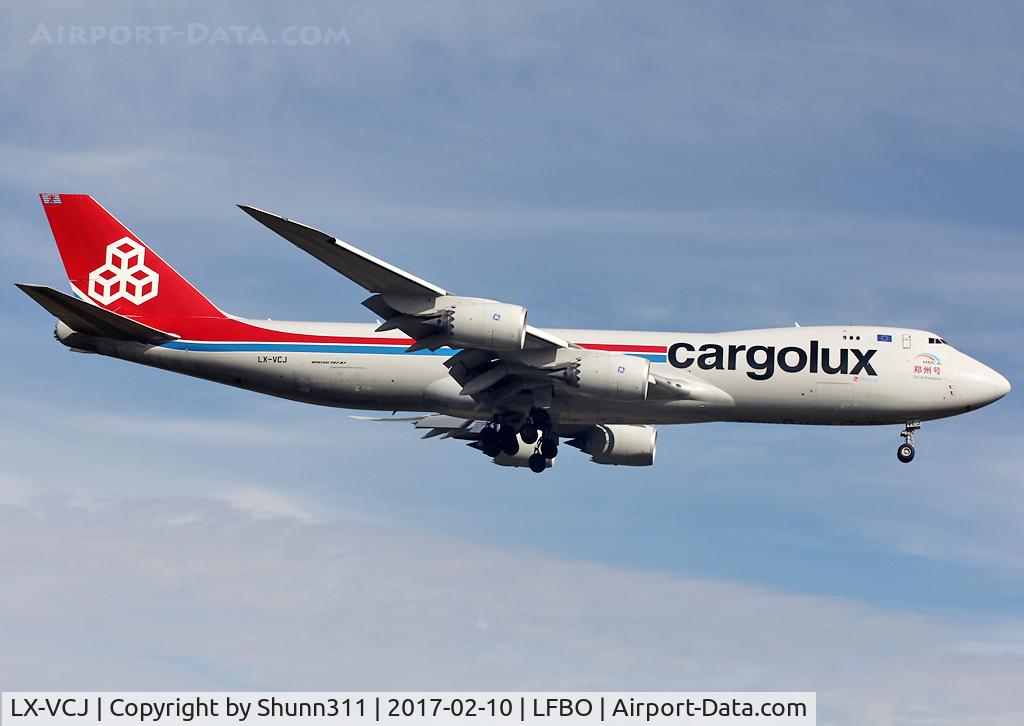 LX-VCJ, 2014 Boeing 747-8R7F C/N 38077, Landing rwy 14R