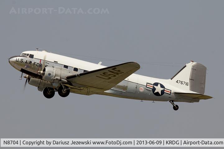 N8704, 1944 Douglas DC3C-S4C4G (TC-47B-30-DK) C/N 33048, Douglas DC-3C-S4C4G 