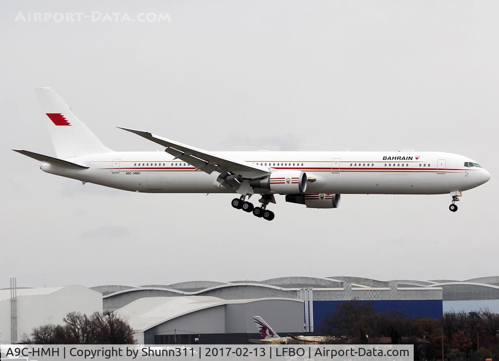 A9C-HMH, 2008 Boeing 767-4FS/ER C/N 34205, Landing rwy 14R... First visit for a B767-400 @ LFBO