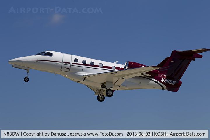 N88DW, Hawker Beechcraft Corp C90GTI King Air C/N LJ-1920, Embraer EMB-505 Phenom  C/N 50500001, N88DW