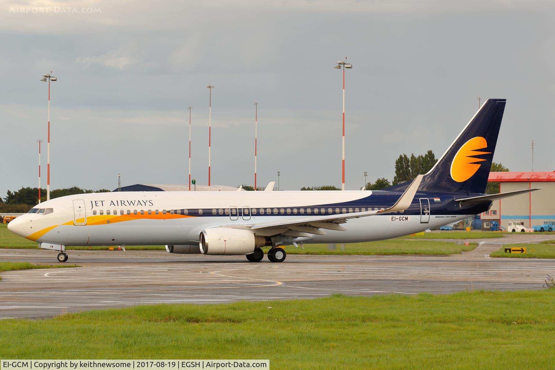 EI-GCM, 2008 Boeing 737-86Q C/N 40233, Formerly A6-FDC leaving for Shannon as EI-GCM.