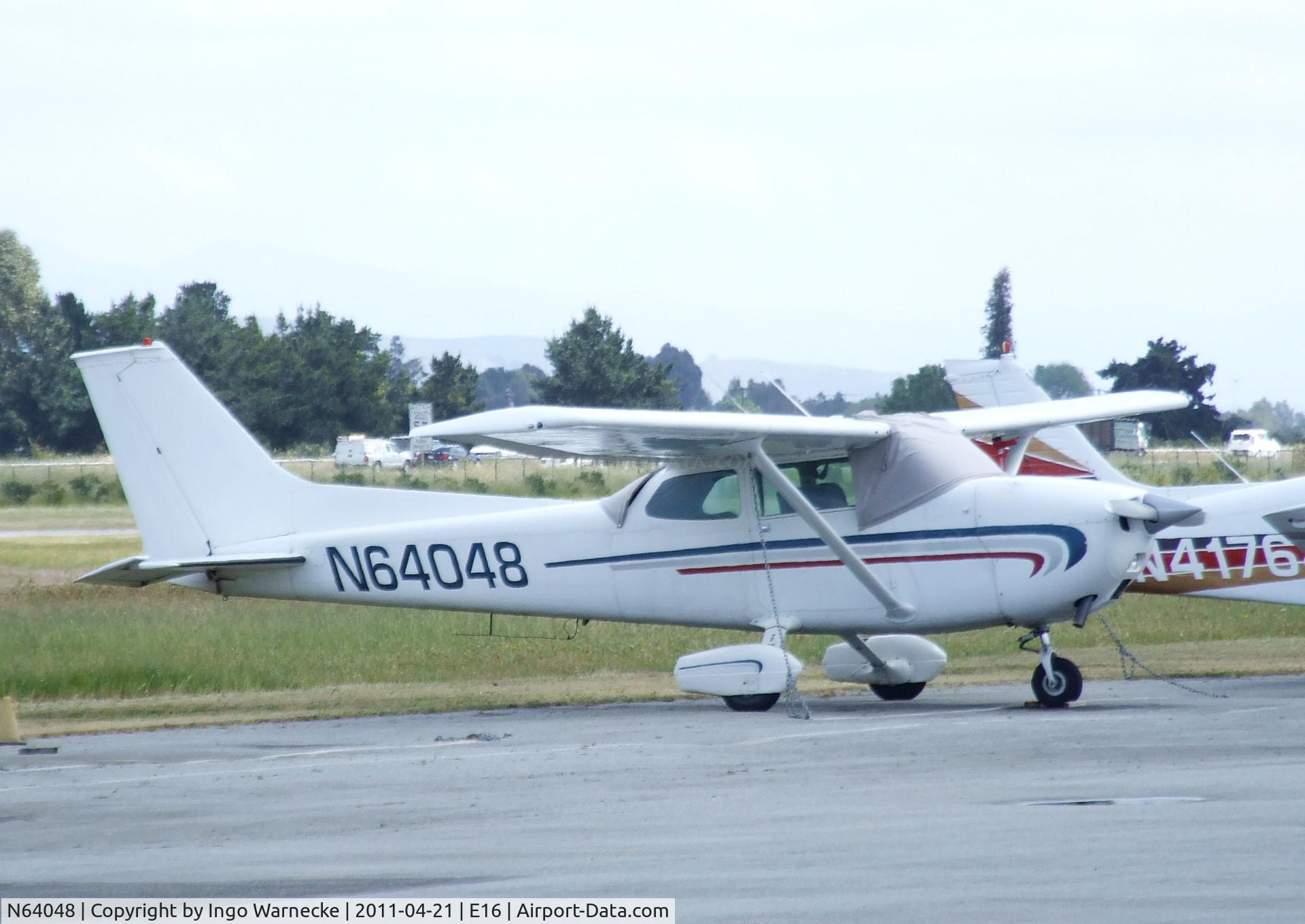 N64048, 1975 Cessna 172M C/N 17264986, Cessna 172M at Santa Clara County airport, San Martin CA