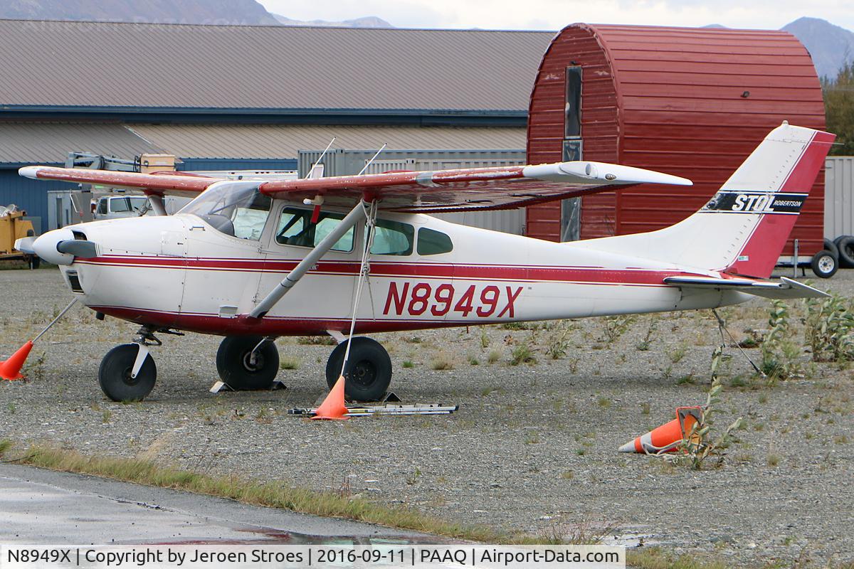 N8949X, 1961 Cessna 182D Skylane C/N 18253349, Palmer Airport