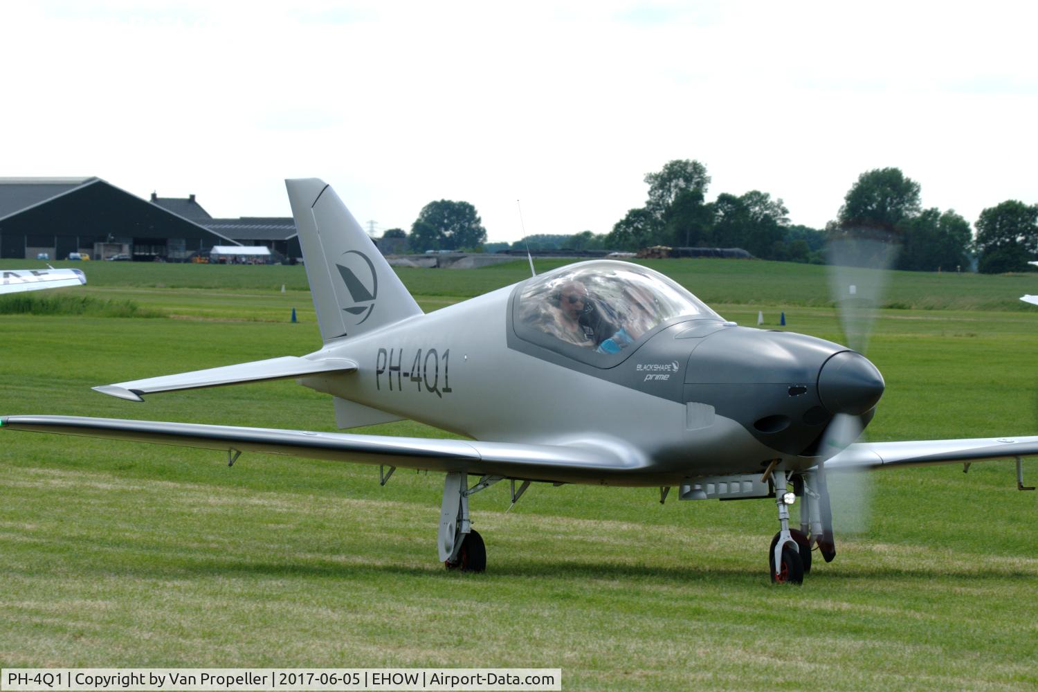 PH-4Q1, 2017 Blackshape Prime BS100 C/N BPU-041, Blackshape Prime BS100 taxiing at Oostwold airfield, the Netherlands