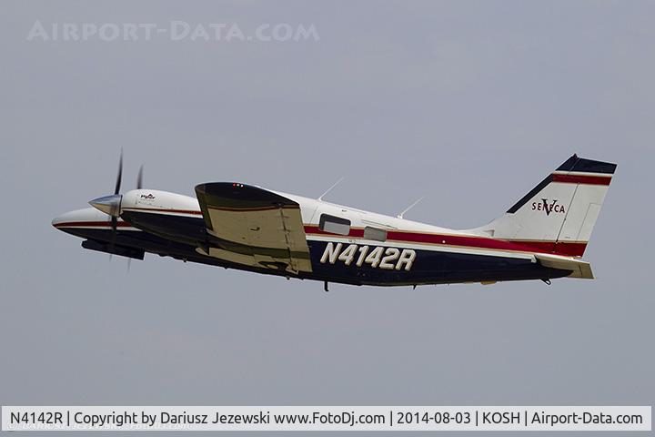 N4142R, 1999 Piper PA-34-220T C/N 3449140, Piper PA-34-220T Seneca II  C/N 3449140, N4142R