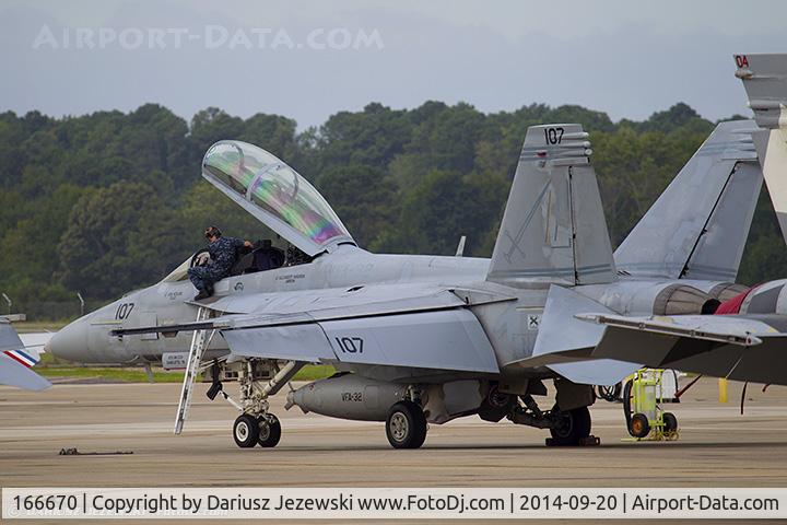 166670, Boeing F/A-18F Super Hornet C/N F148, F/A-18F Super Hornet 166670 AC-107 from VF-32 