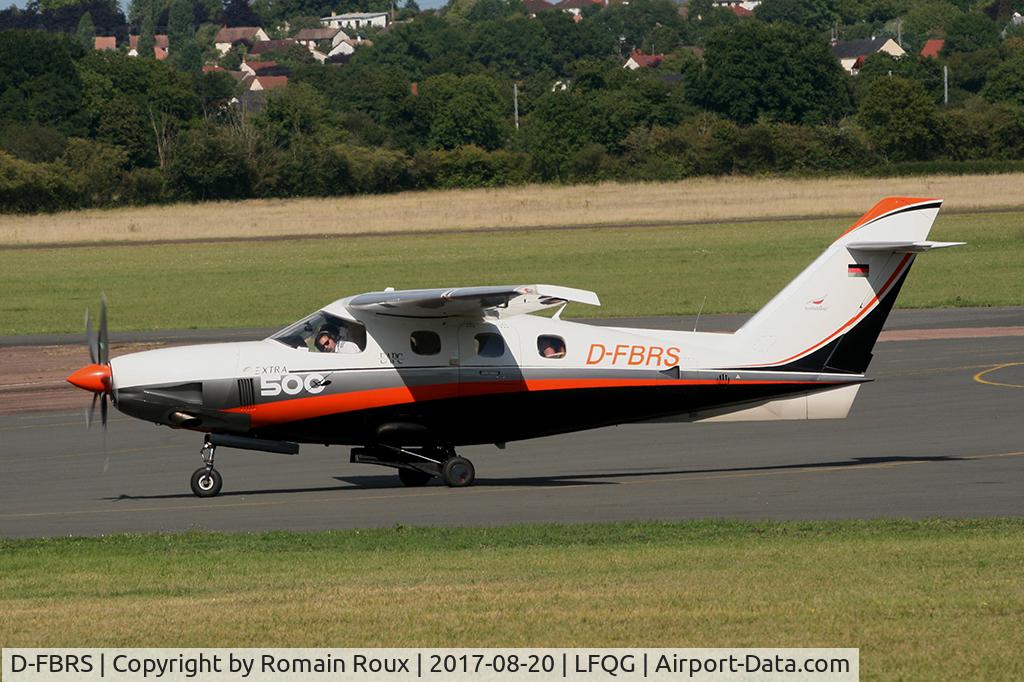 D-FBRS, Extra EA-500 C/N 1003, Taxiing