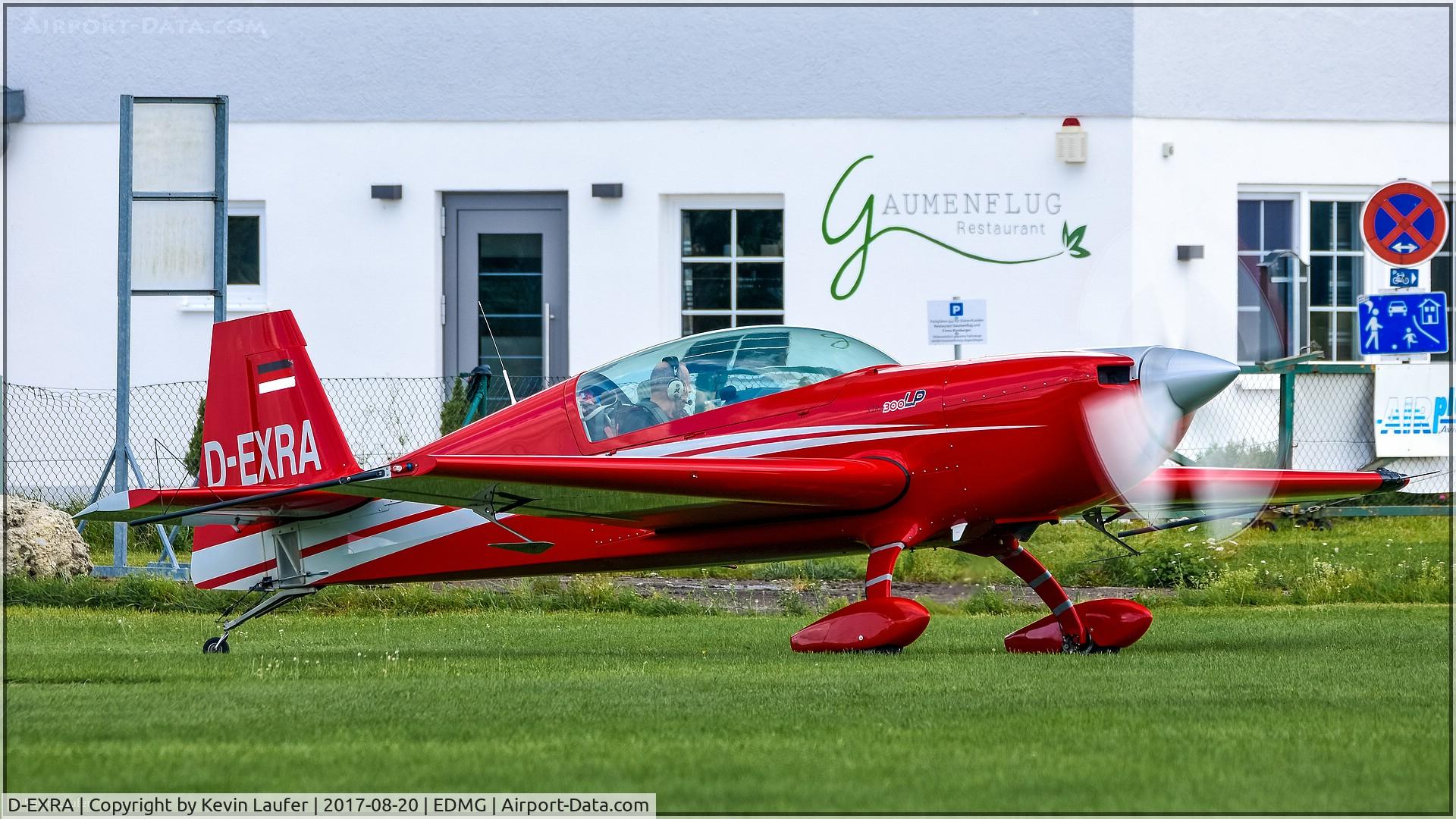 D-EXRA, Extra EA-300LP C/N 1294, Ready for Take-Off