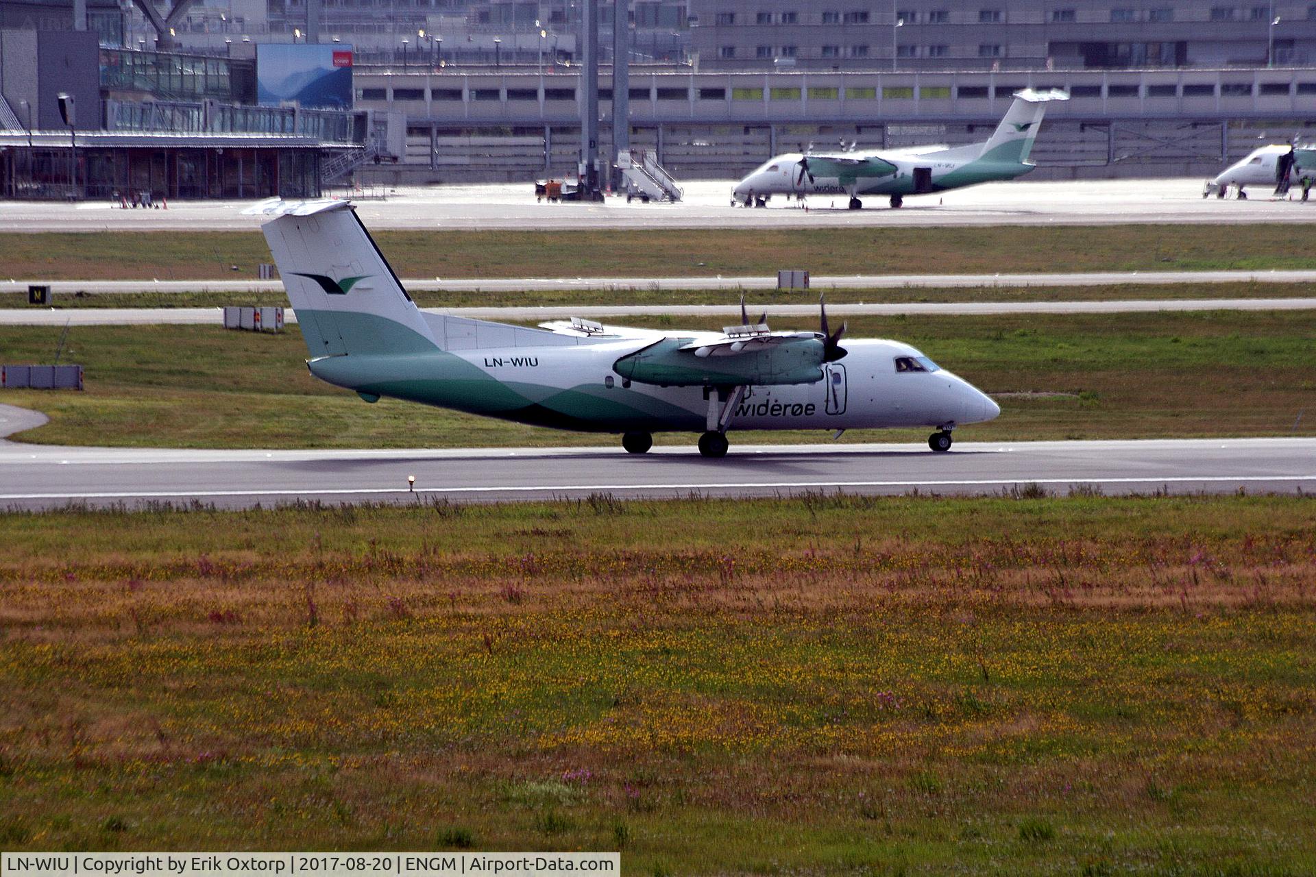 LN-WIU, 1994 De Havilland Canada DHC-8-102 Dash 8 C/N 378, LN-WIU in OSL