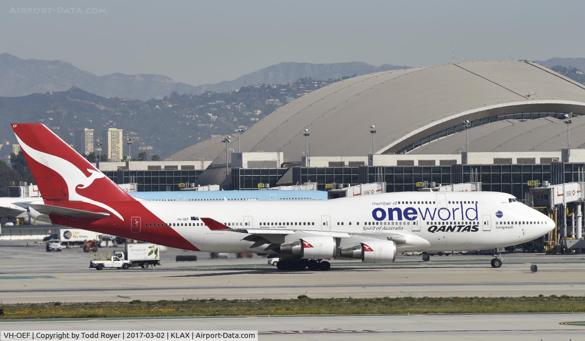 VH-OEF, 2002 Boeing 747-438/ER C/N 32910, Taxiing for departure at LAX
