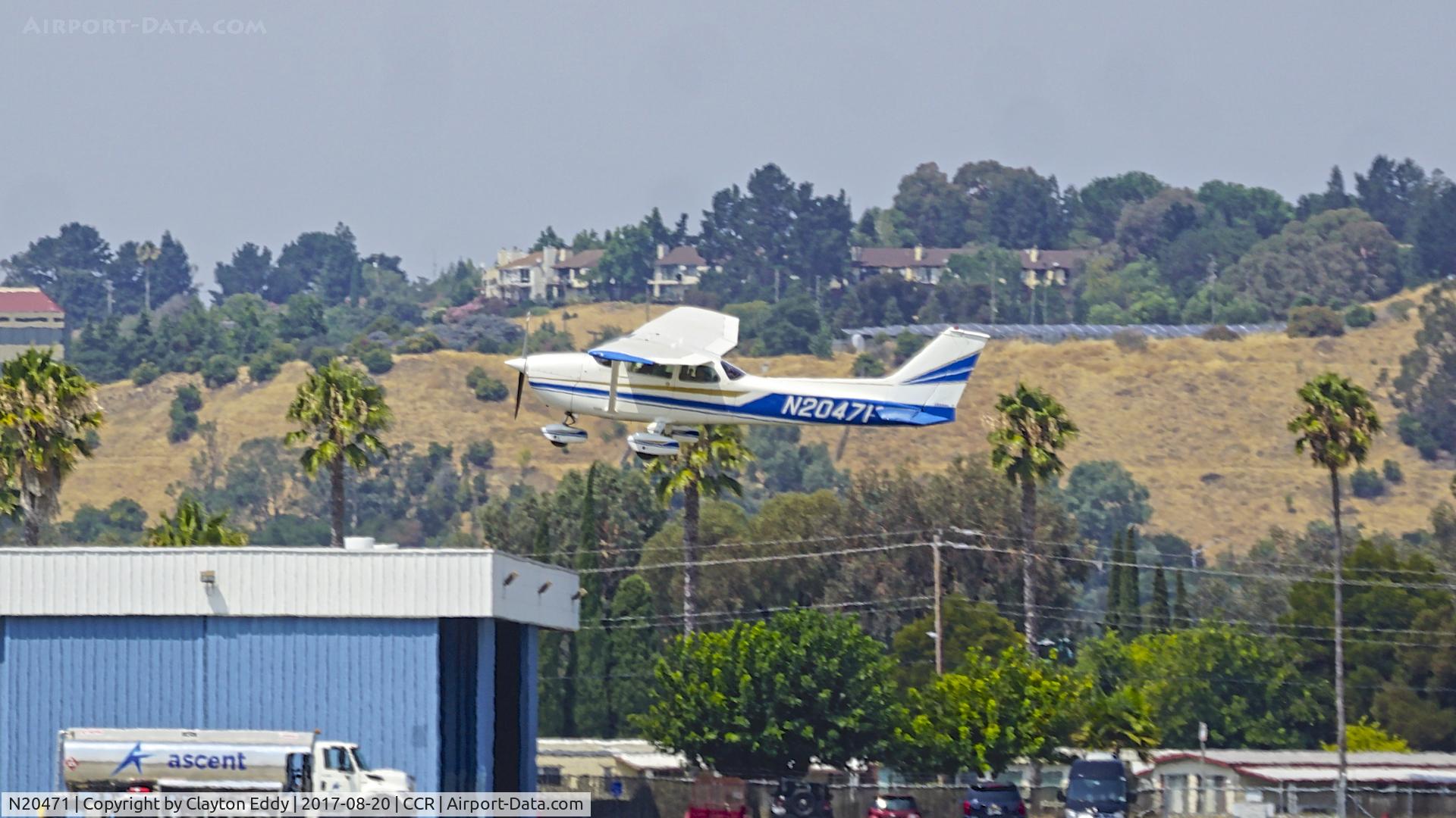 N20471, 1972 Cessna 172M C/N 17261314, Buchanan Field Concord California. 2017.