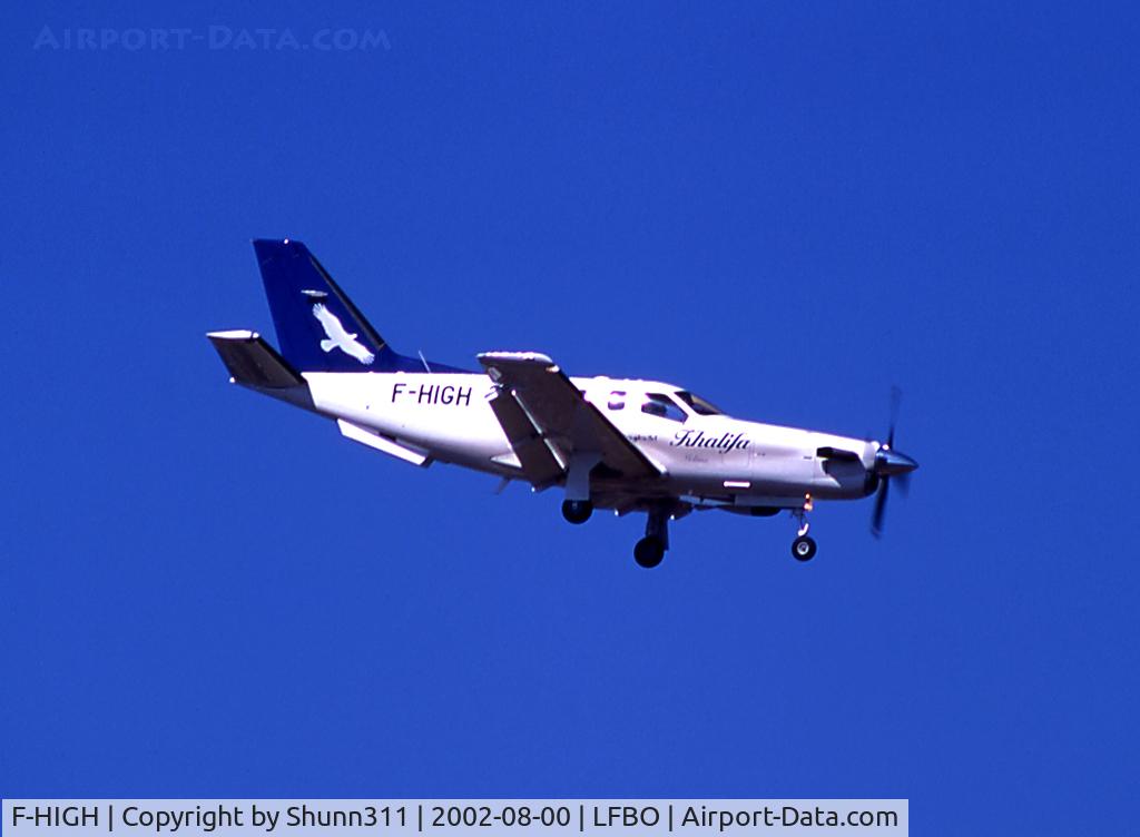 F-HIGH, Socata TBM-700 C/N 217, Landing rwy 14L