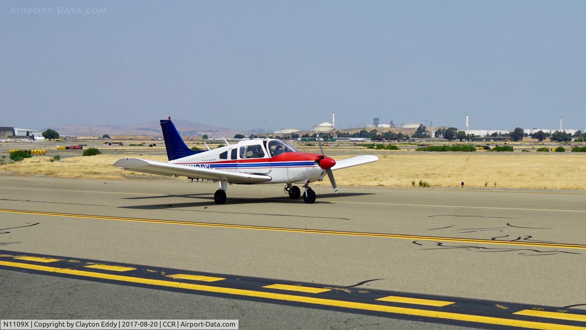N1109X, 1975 Piper PA-28-180 Cherokee C/N 28-7505211, Buchanan Field Concord California. 2017.