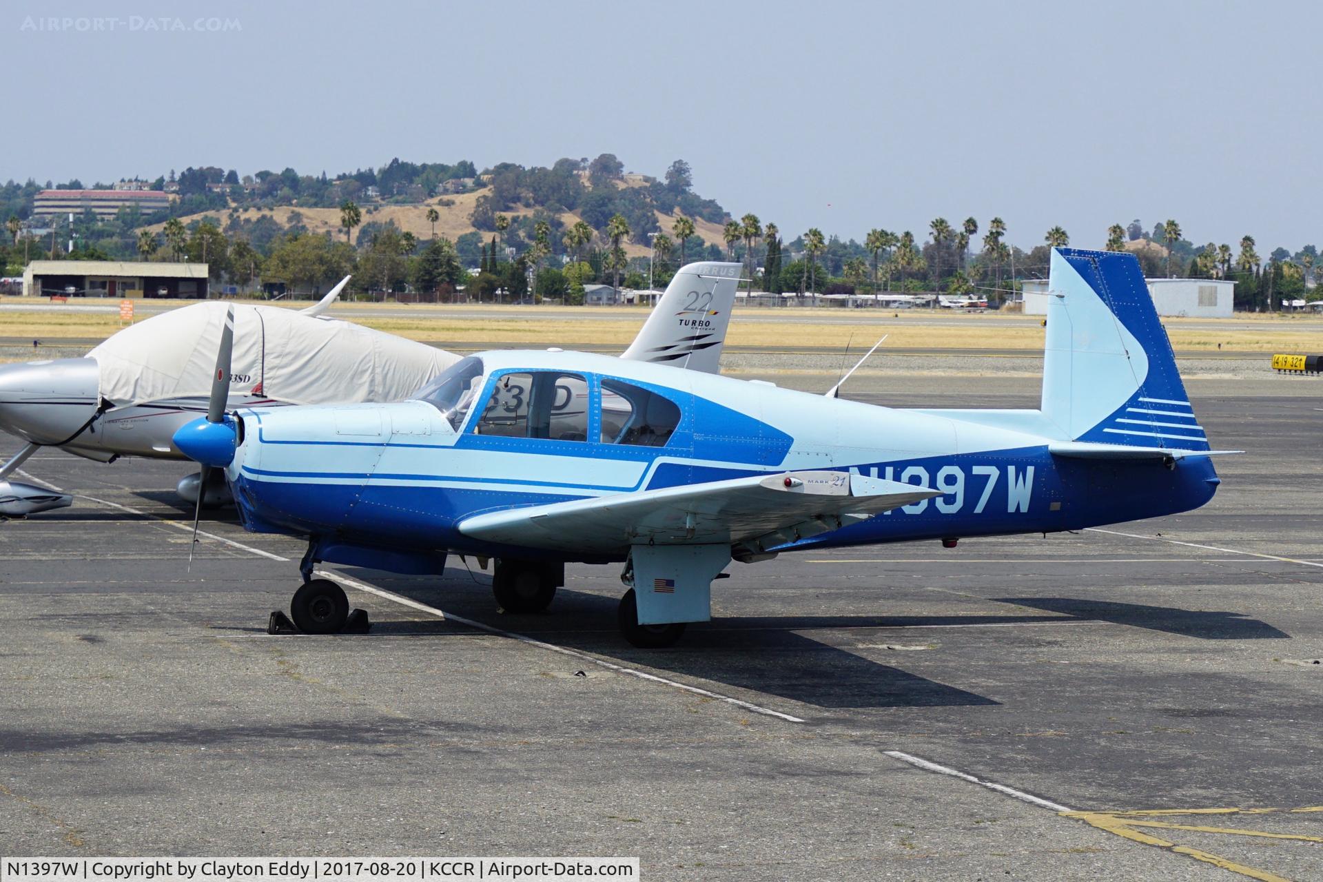 N1397W, 1964 Mooney M20C Ranger C/N 2675, Buchanan Field Concord California. 2017.