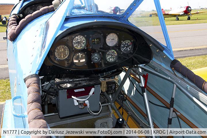 N1777, 1942 Fairchild M-62A C/N T42-3629, Cockpit of Fairchild M-62A C/N T42-3629, N1777