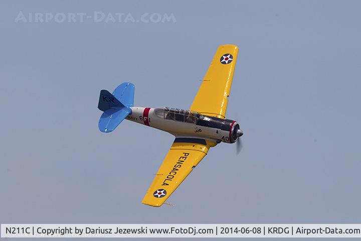 N211C, 1947 Stinson 108-1 Voyager C/N 108-1965, North American SNJ-6  C/N 121-42318 - Kevin Russo, N211C