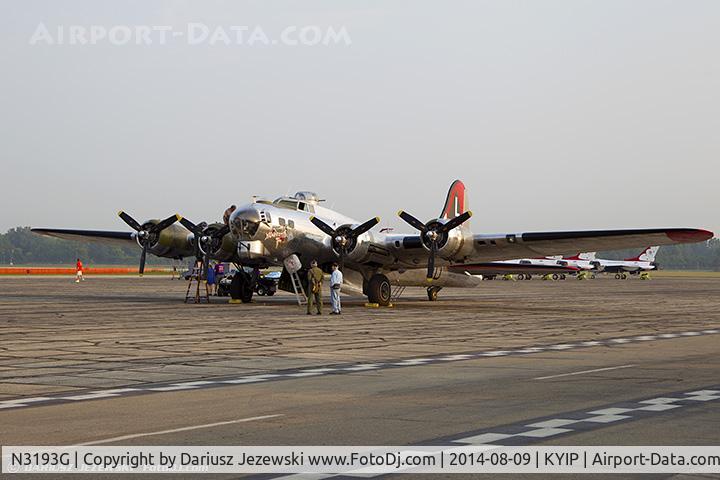N3193G, 1944 Boeing B-17G Flying Fortress C/N 77255, Boeing B-17G Flying Fortress 