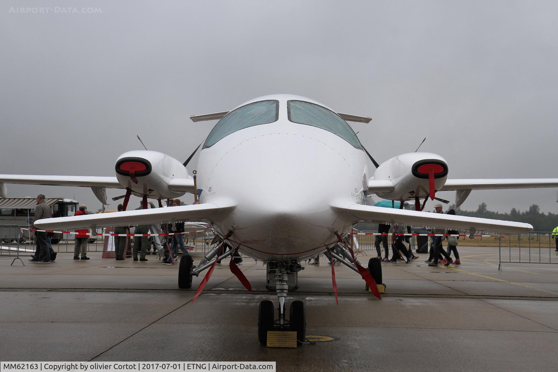 MM62163, Piaggio P-180AM Avanti C/N 1029, front view