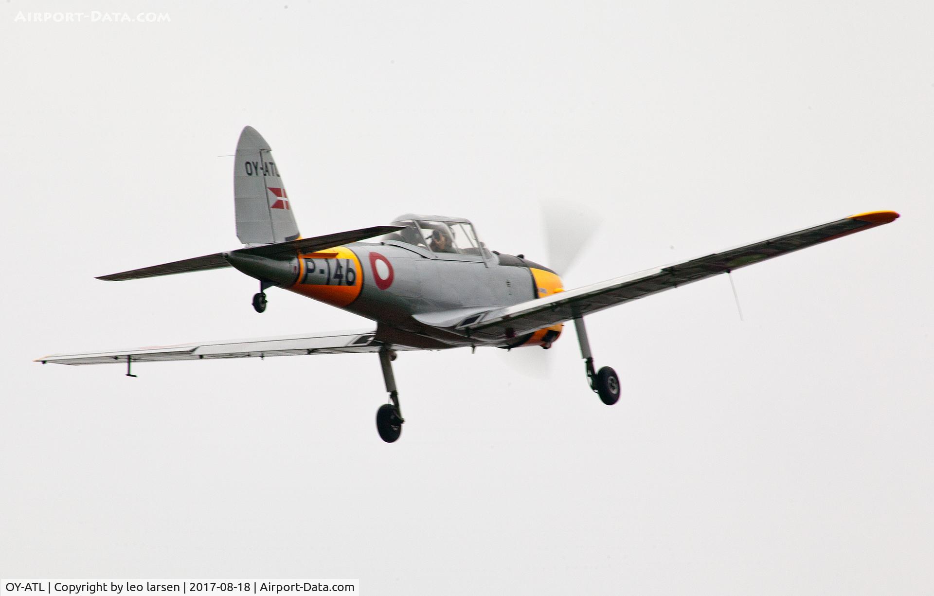 OY-ATL, 1953 De Havilland DHC-1 Chipmunk 22 C/N C1/0897, Copenhagen Kløvermarken 18.8.2017