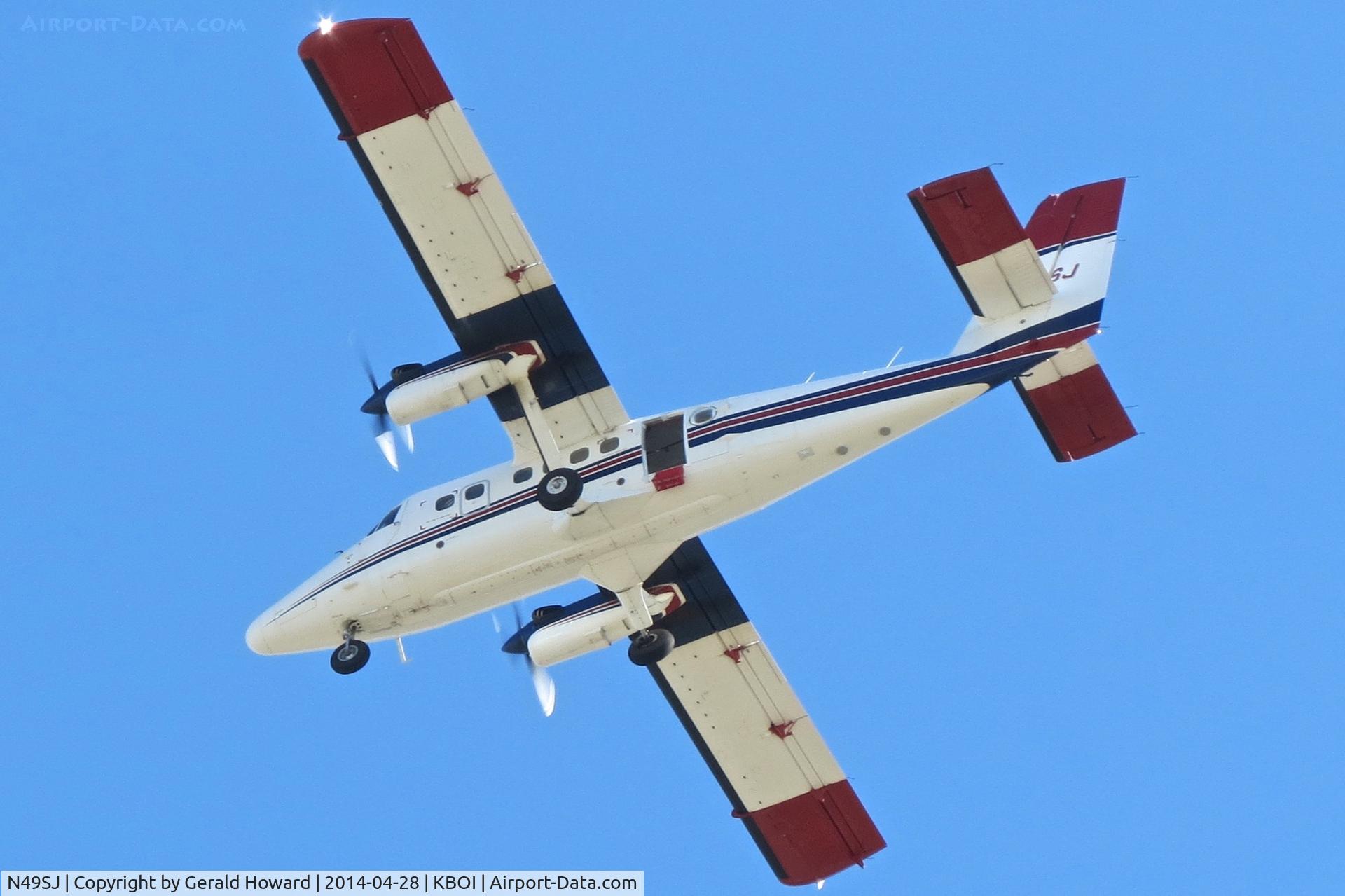 N49SJ, De Havilland Canada DHC-6-300 Twin Otter C/N 423, Departing RWY 28R.