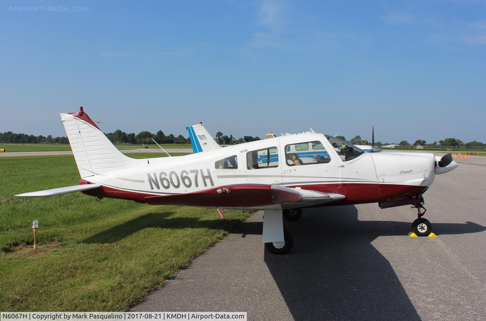 N6067H, 1977 Piper PA-28R-201 Cherokee Arrow III C/N 28R-7837050, Piper PA-28R-201