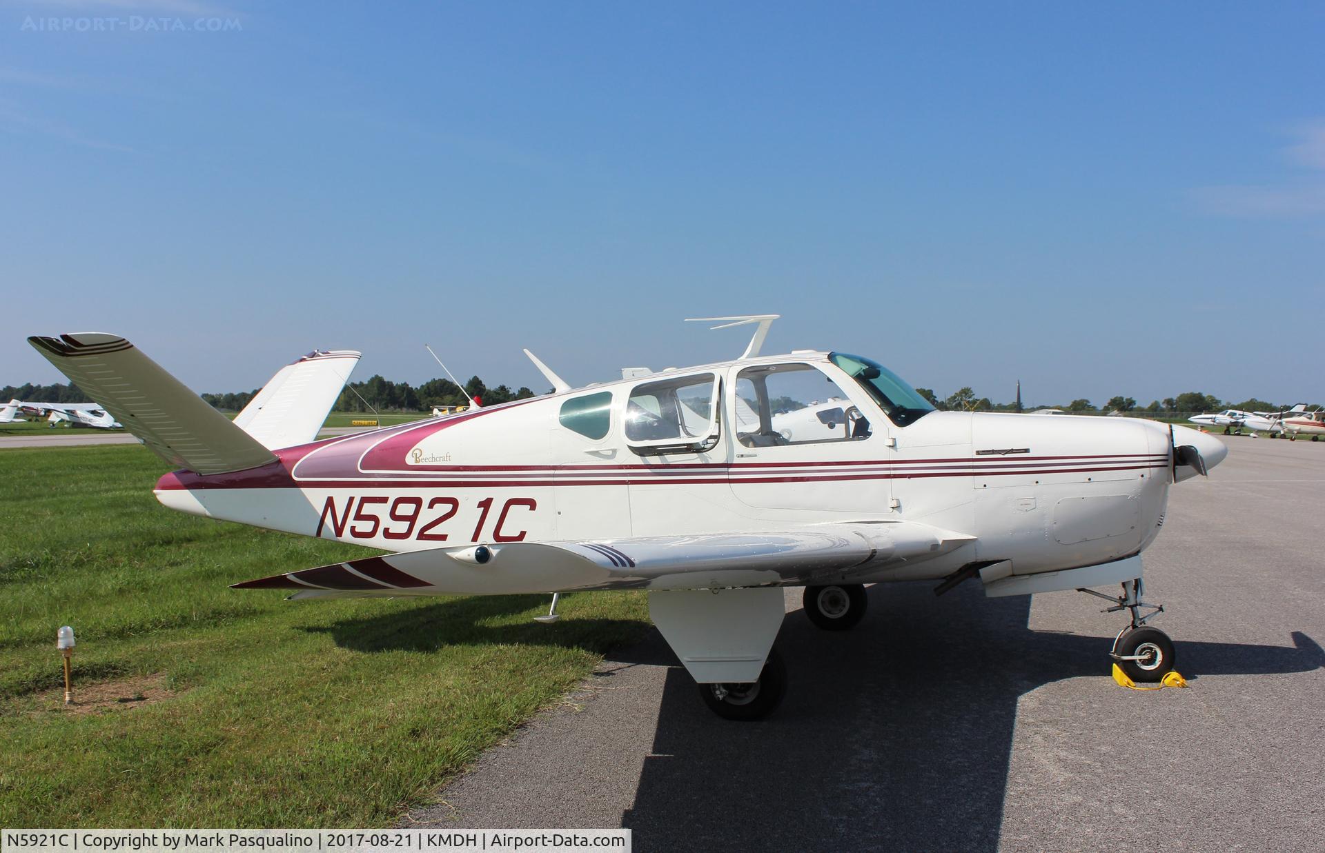 N5921C, Beech C35 Bonanza C/N D-3281, Beech C35