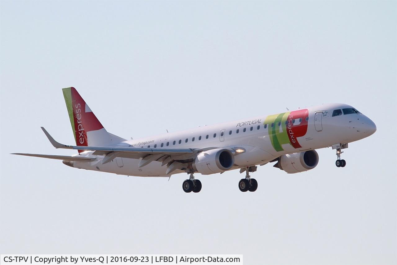 CS-TPV, 2012 Embraer 190LR (ERJ-190-100LR) C/N 19000541, Embraer 190LR, Short approach rwy 05, Bordeaux Mérignac airport (LFBD-BOD)