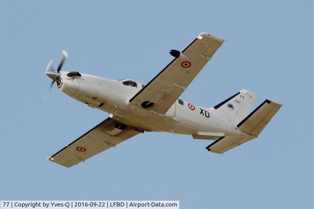 77, Socata TBM-700A C/N 77, Socata TBM-700A, Take off rwy 23, Bordeaux Mérignac airport (LFBD-BOD)