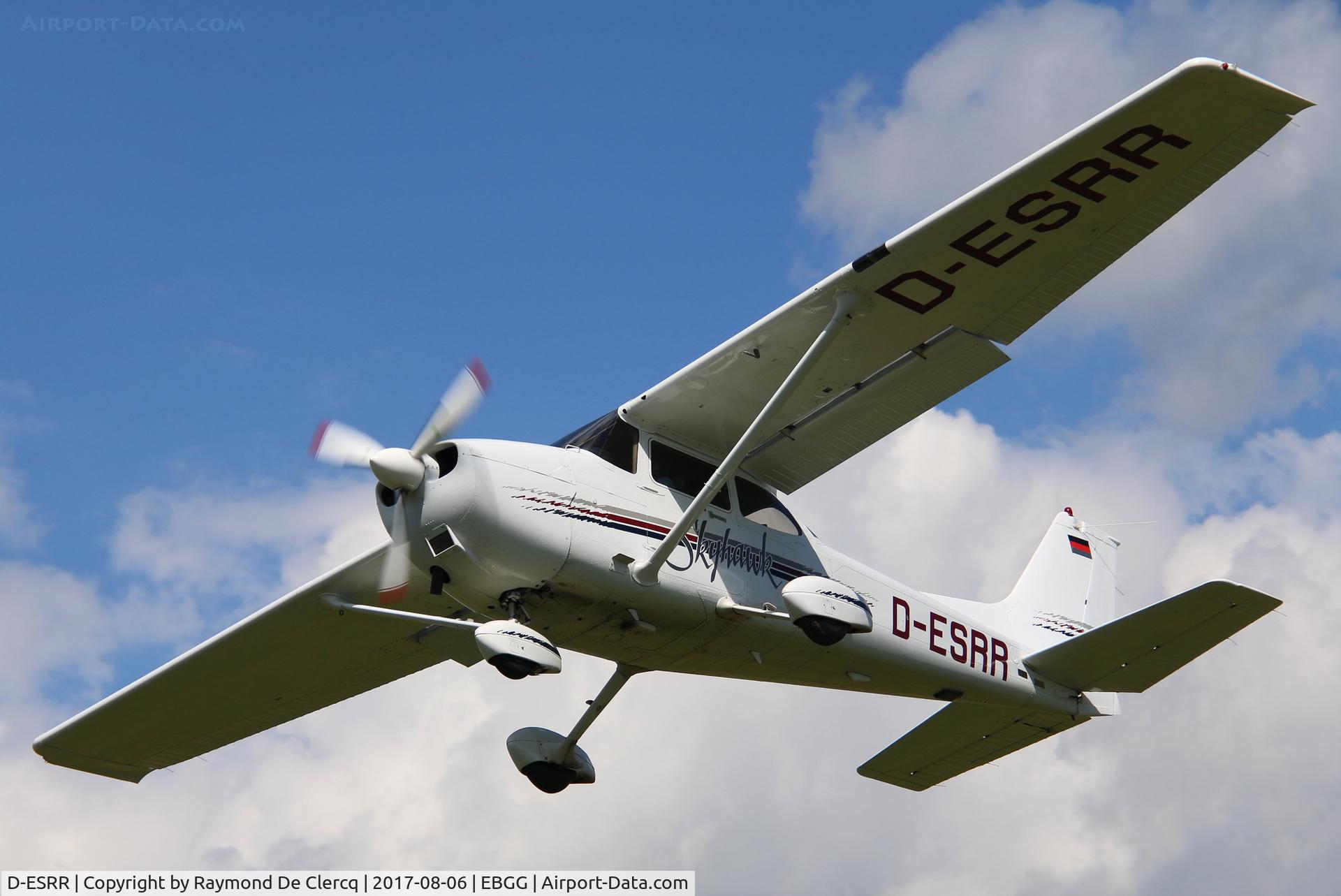 D-ESRR, 1997 Cessna 172R C/N 172-80212, At Overboelare.