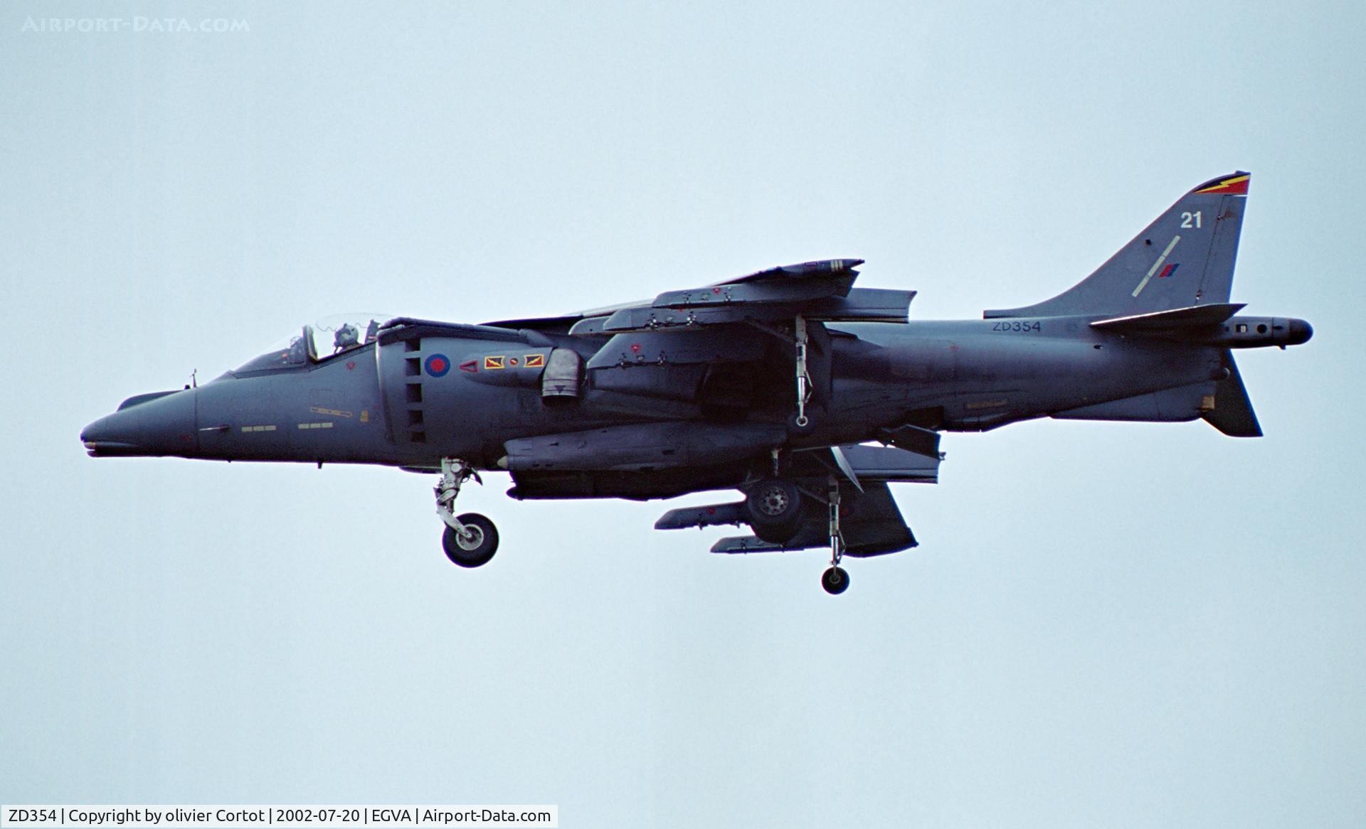 ZD354, 1988 British Aerospace Harrier GR.7 C/N P21, RIAT 2002