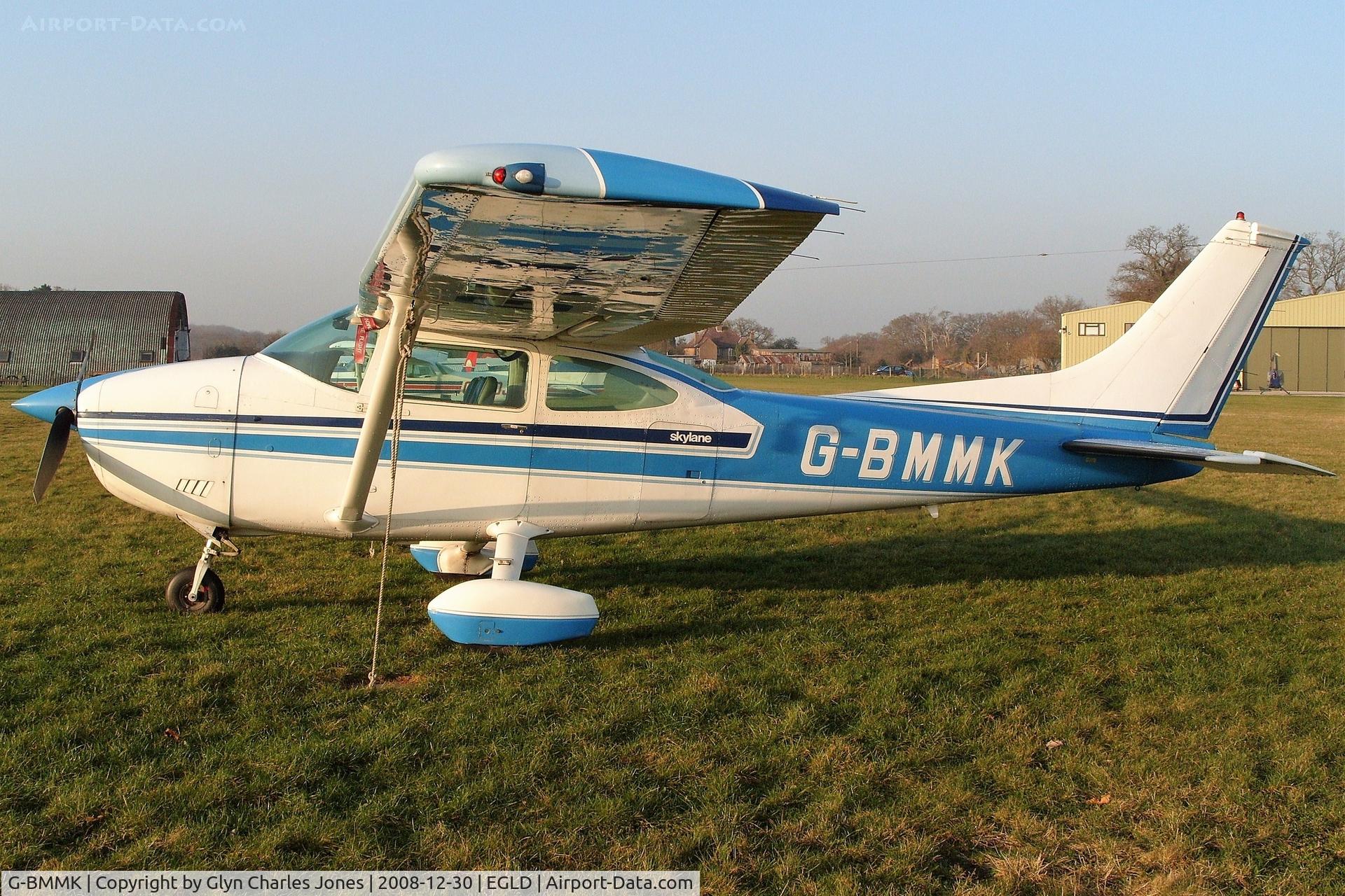 G-BMMK, 1975 Cessna 182P Skylane C/N 182-64117, Previously OO-AVU and N6129F. With thanks to The Pilot Centre.