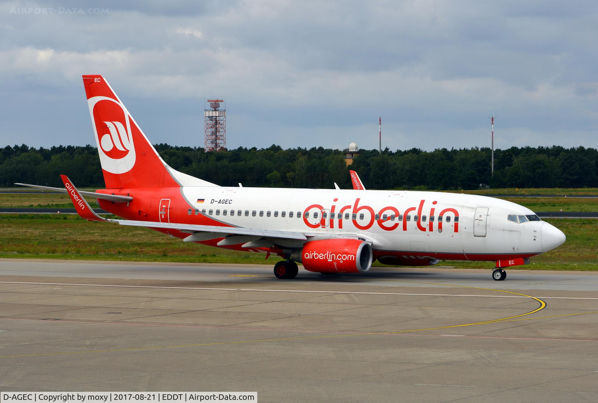 D-AGEC, 2009 Boeing 737-76J C/N 36118, Boeing 737-76J at Berlin Tegel.