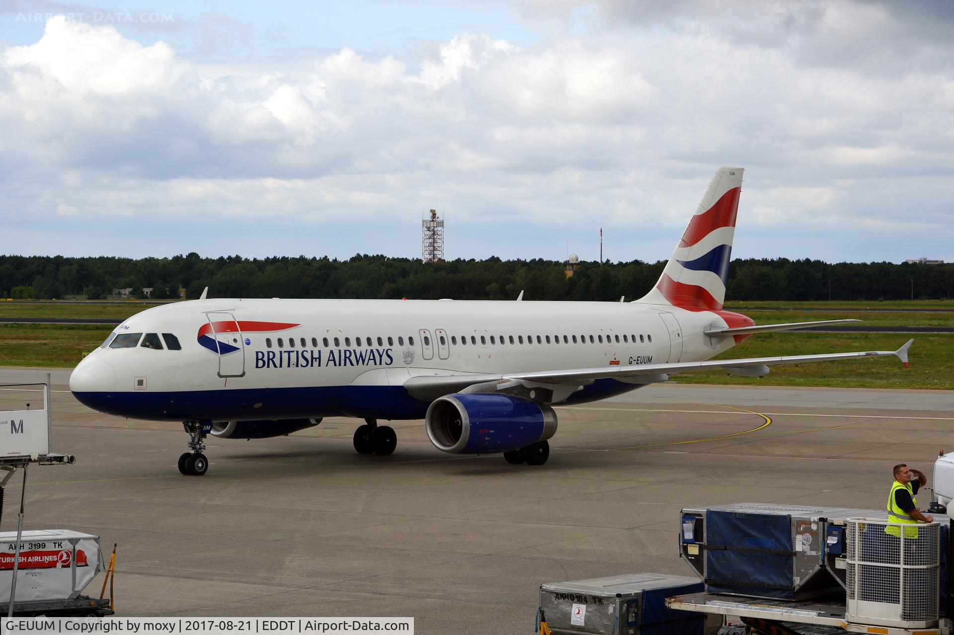 G-EUUM, 2002 Airbus A320-232 C/N 1907, Airbus A320-232 arriving on Stand A5, Berlin Tegel.