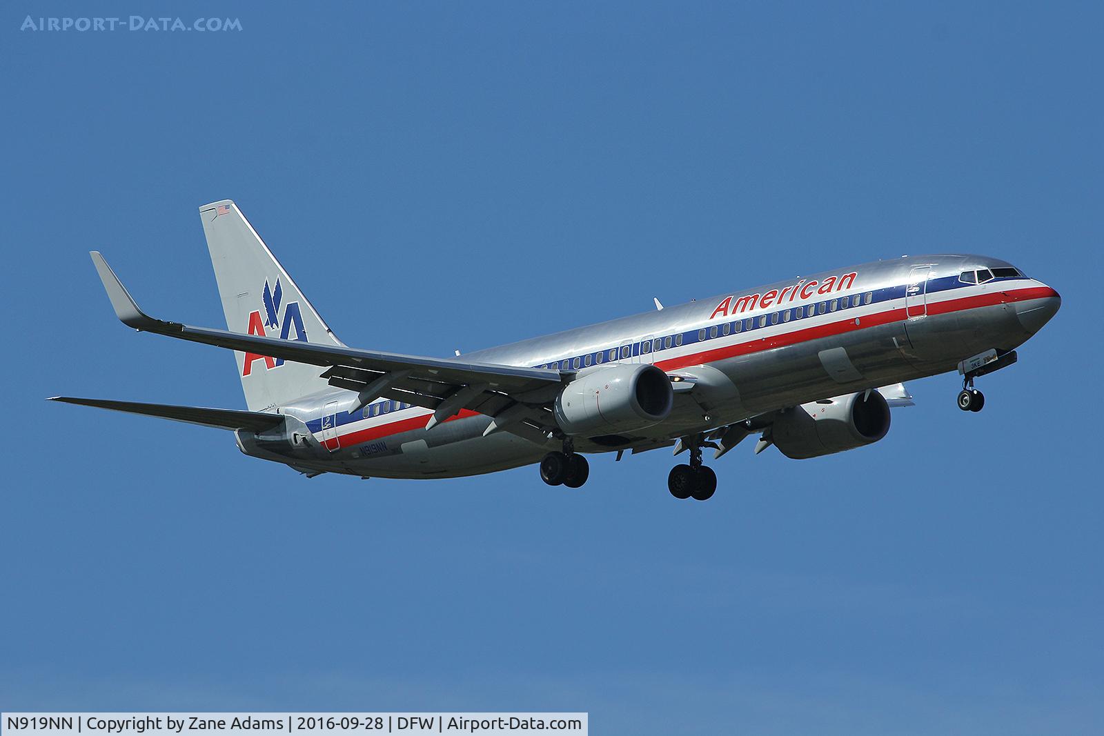 N919NN, 2013 Boeing 737-823 C/N 29573, Arriving at DFW Airport