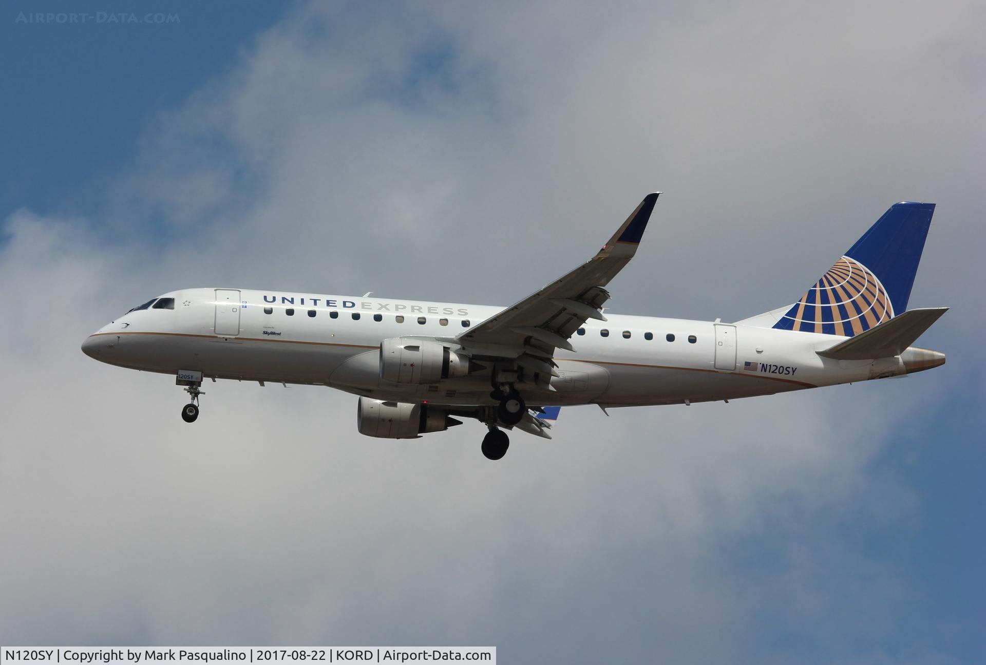 N120SY, 2014 Embraer 175LR (ERJ-170-200LR) C/N 17000425, ERJ 170-200 LR