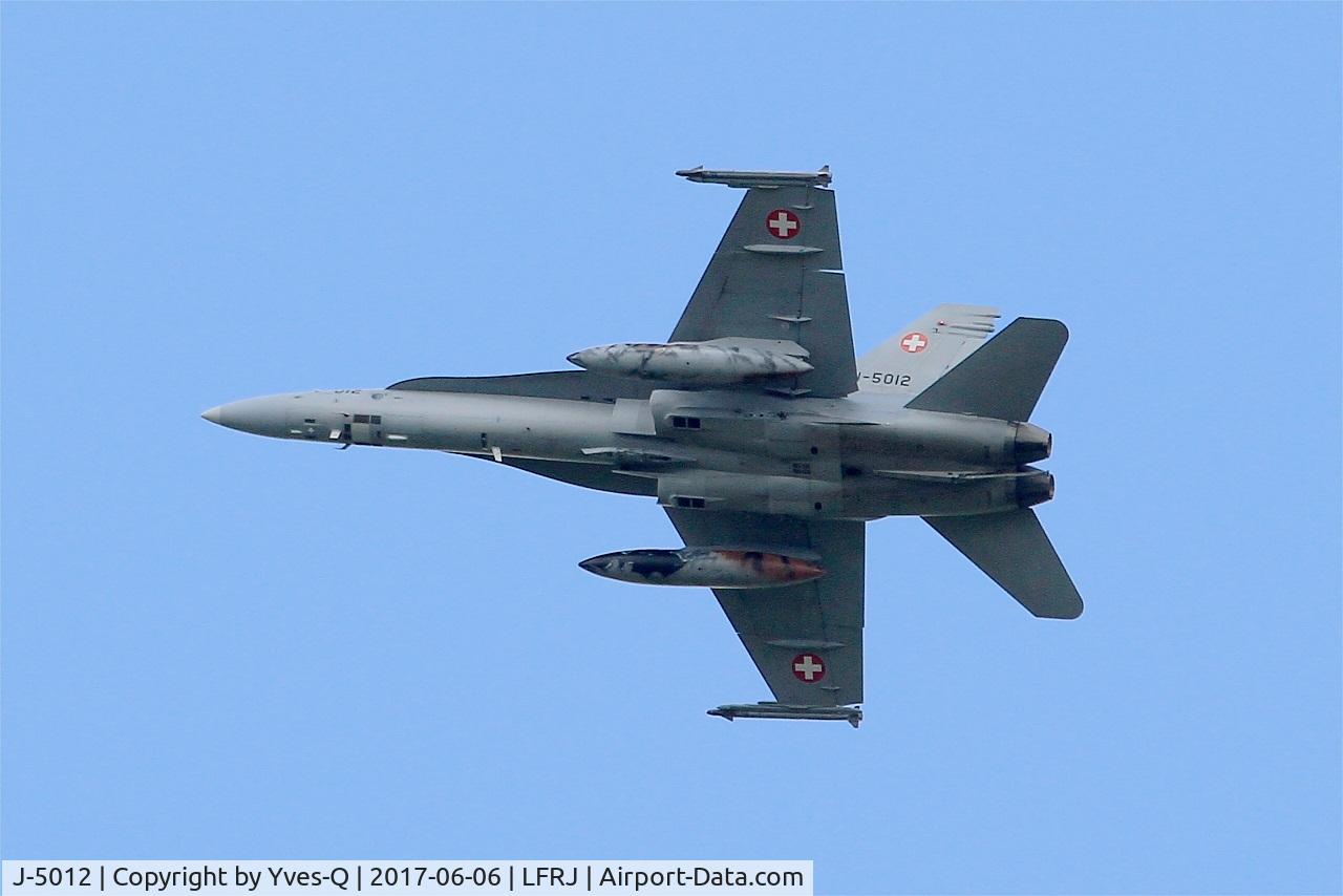 J-5012, McDonnell Douglas F/A-18C Hornet C/N 1352/SFC012, McDonnell Douglas FA-18C Hornet, Break over Landivisiau Naval Air Base (LFRJ) Tiger Meet 2017