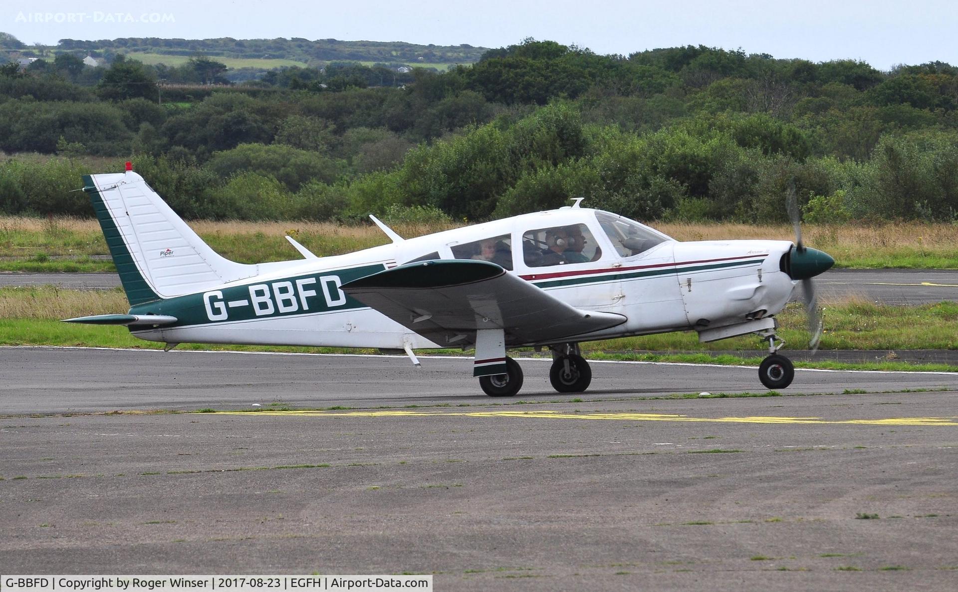 G-BBFD, 1973 Piper PA-28R-200-2 Cherokee Arrow II C/N 28R-7335342, Visiting Arrow II.