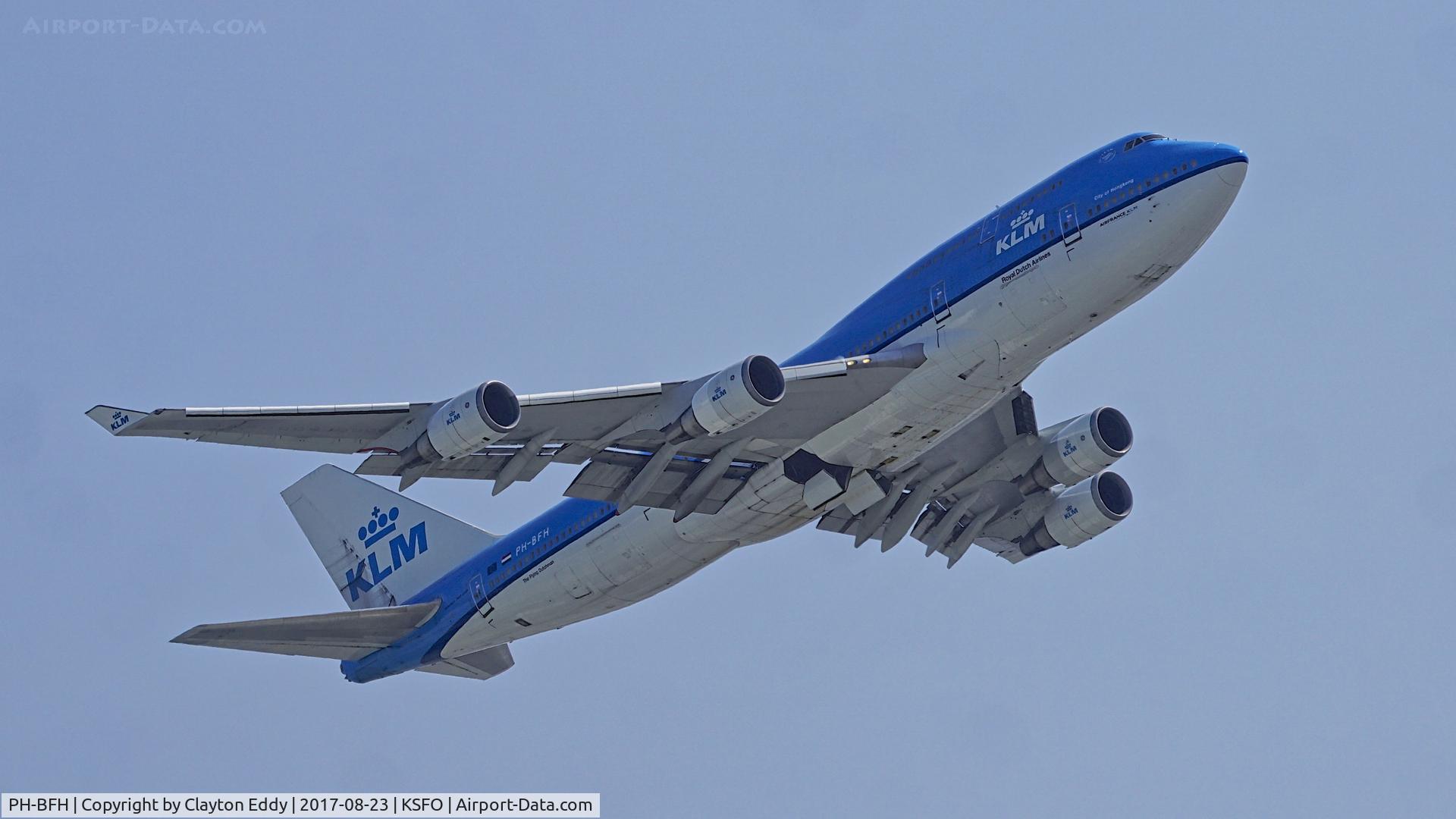PH-BFH, 1990 Boeing 747-406BC C/N 24518, Departing runway 28L SFO 2107.